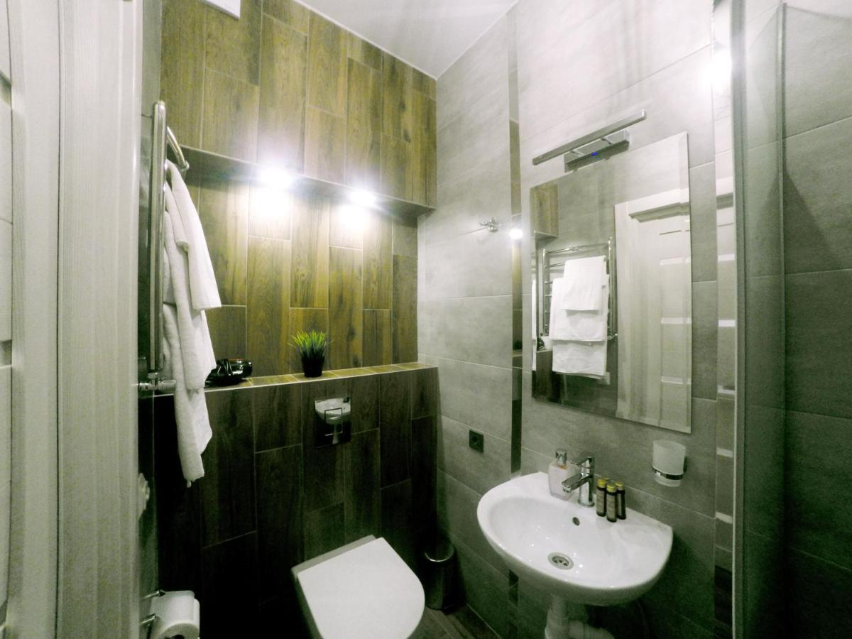 Lion King Lesya Appartement Lviv Buitenkant foto